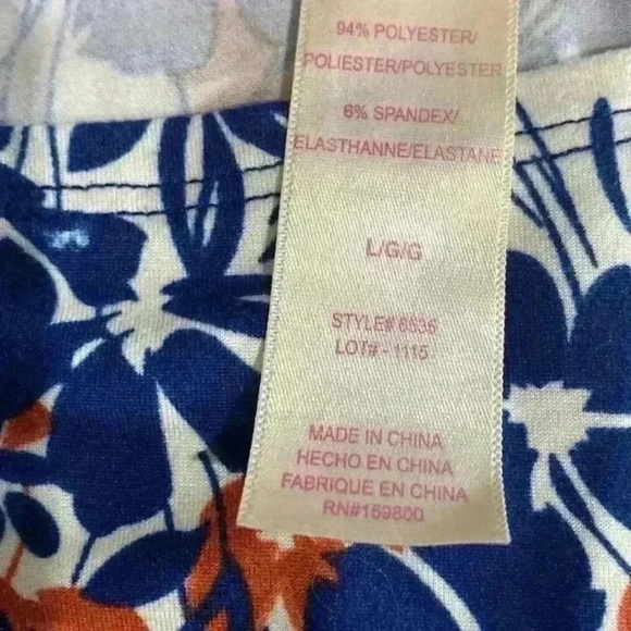 2 Retreat Casual Tops🦋🌺 - Picture 13 of 15